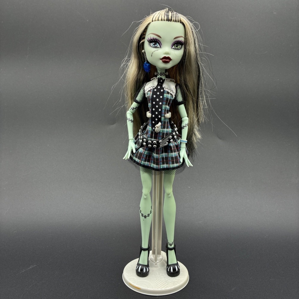 Monster High Frankie Stein Doll First Wave 2008 Original Ghouls Outfit Mattel